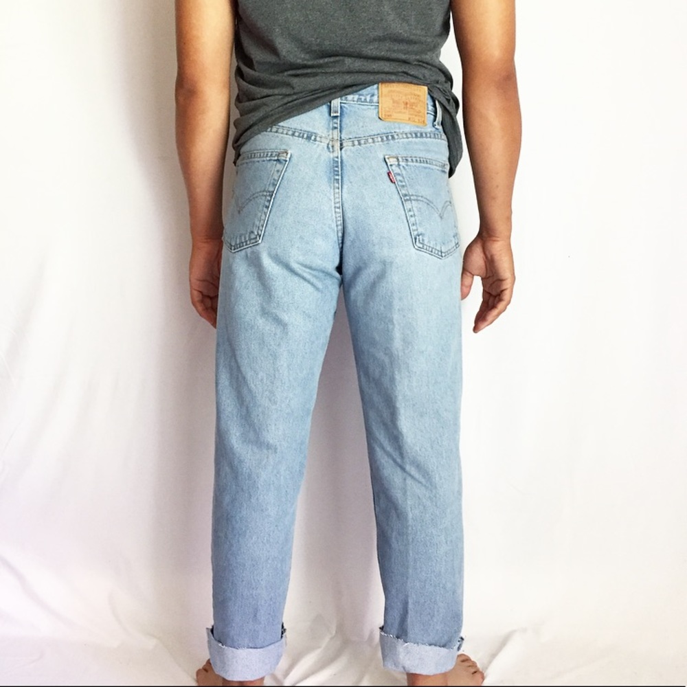 🛑SOLD🛑 Vintage Levi’s 550 light wash denim mom